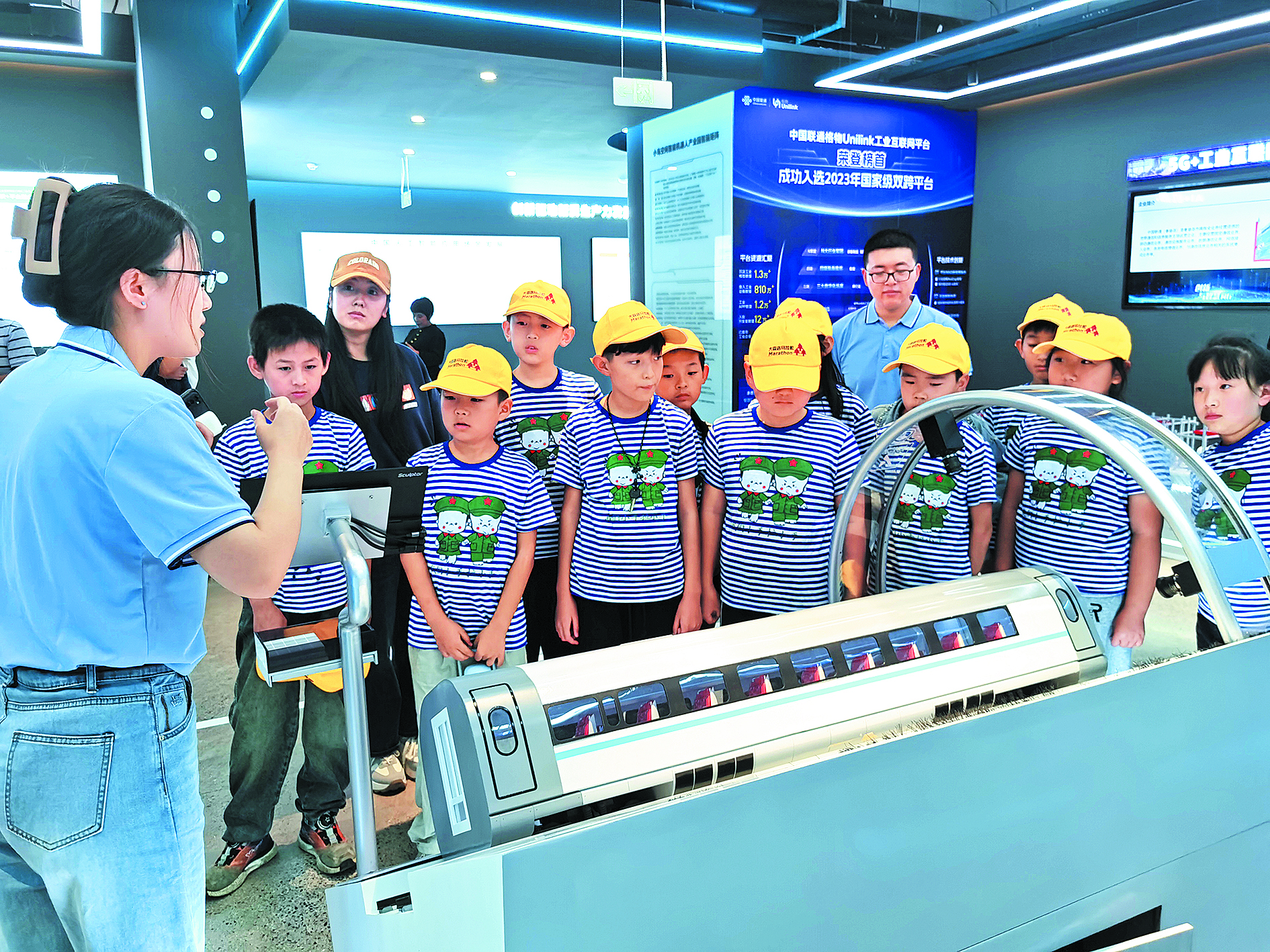 播撒科學(xué)種子 點(diǎn)燃創(chuàng)新夢(mèng)想——秦皇島市組織開(kāi)展“全國(guó)科普月”活動(dòng)掠影